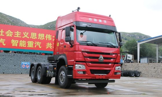Red Sinotruk Howo 6x4 सेमी प्राइम मूवर ट्रक 10 व्हीलर ट्रैक्टर ट्रक